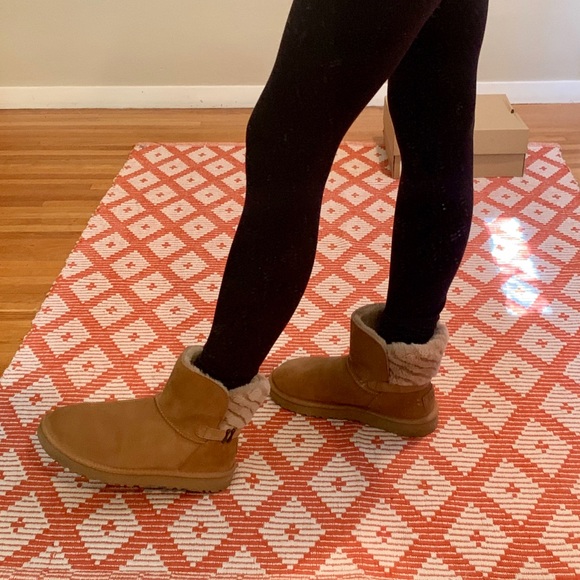 UGG short mini ankle boot - Picture 6 of 7